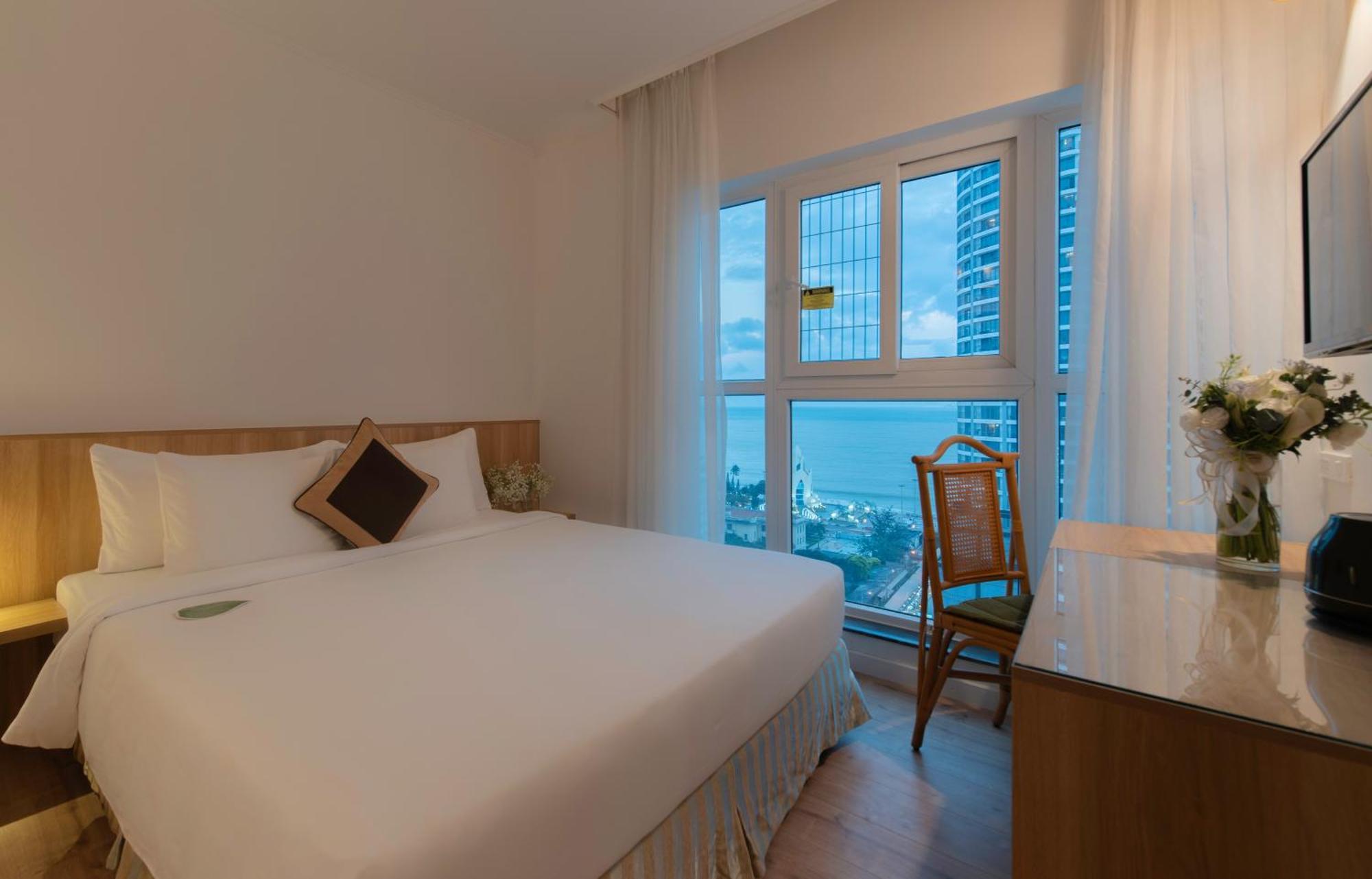 Hotel World