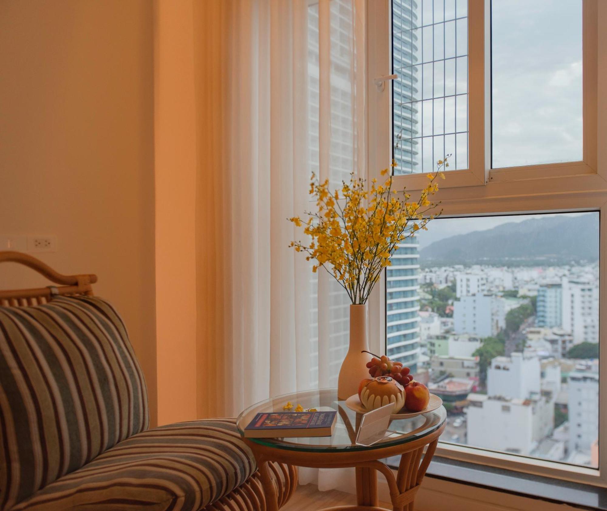 Hotel World